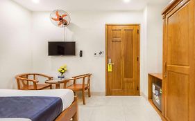 Lucky Ruby Hotel